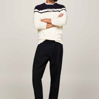 Tommy Hilfiger  - Tommy Hilfiger - Colorblock graphic sweater | Strik Marineblå