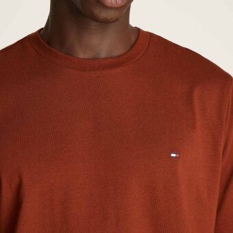 Tommy Hilfiger  - Tommy Hilfiger - TH Essential solid tee | T-shirt Rich Mocha