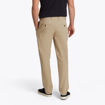 Tommy Hilfiger  - Tommy HIlfiger - Sport Denton Performance tech | Chino Sandalwood