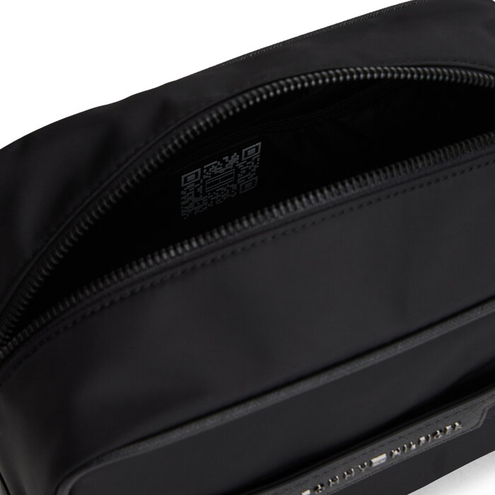 Tommy Hilfiger  - Tommy Hilfiger - TH repreve washbag | Toilettaske Black