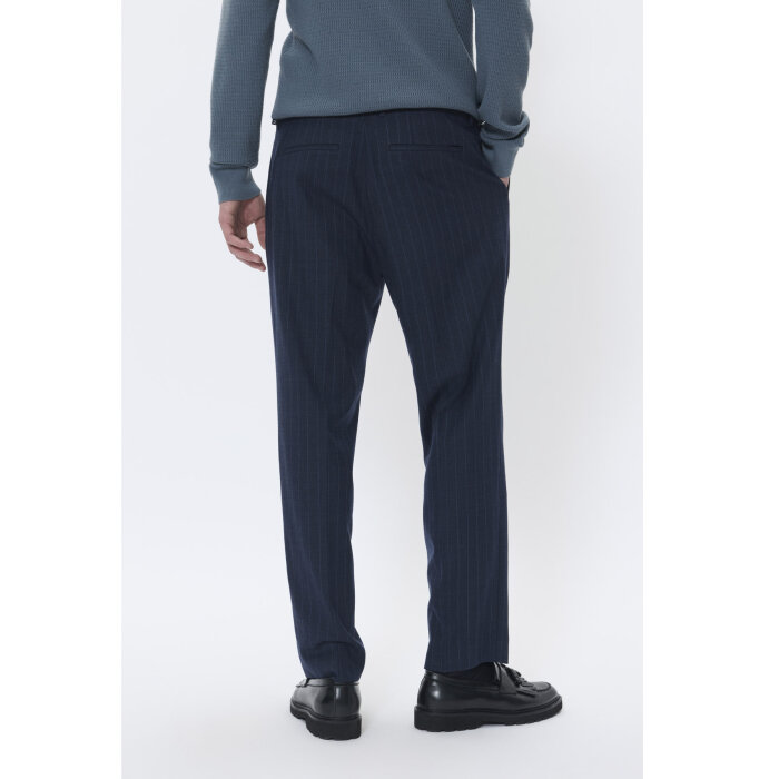 Matinique - Matinique - Weller pleat pants | Habitbuks Dark Navy