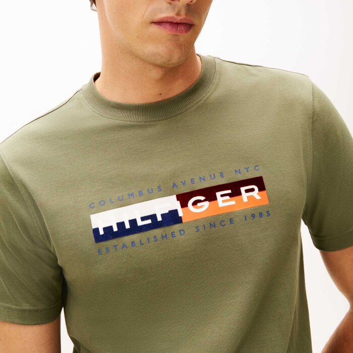 Tommy Hilfiger  - Tommy Hilfiger - Colour block graphic tee | T-shirt Battle Green