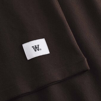 Double A by Wood Wood - Wood Wood - Hendrix crew neck | T-shirt Chocolate Tort