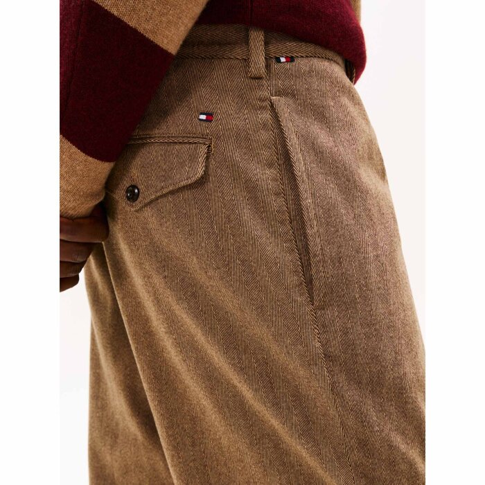 Tommy Hilfiger  - Tommy Hilfiger - TH Murray 1plt Brushed | Chino L. Brown
