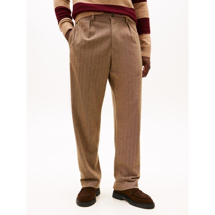 Tommy Hilfiger  - Tommy Hilfiger - TH Murray 1plt Brushed | Chino L. Brown