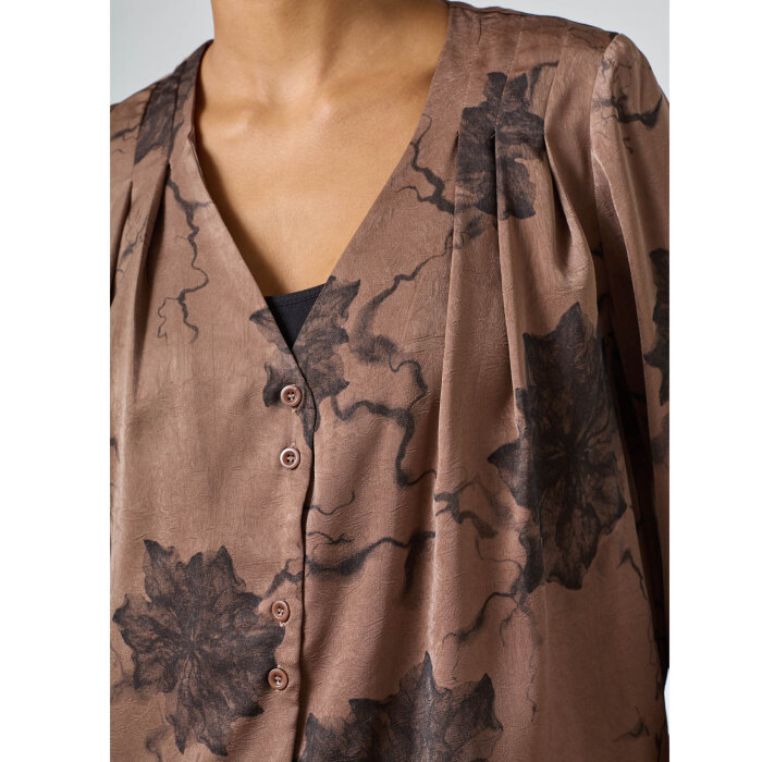 Sisters Point ( Dame ) - SISTERS POINT - ESAVA-SH1 | SKJORTE 810 BROWN FLOWER