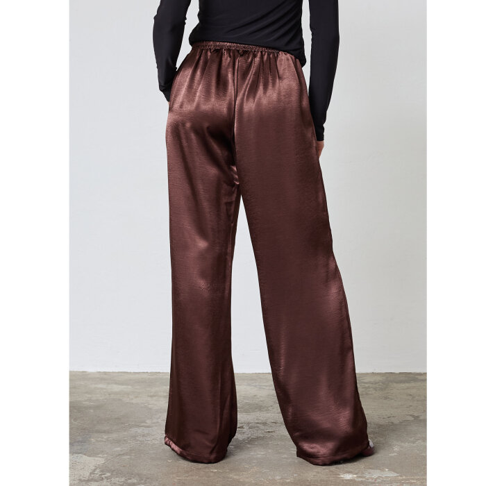 Sisters Point ( Dame ) - SISTERS POINT - VERINA-PA4 | BUKSER BROWN