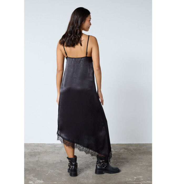 Sisters Point ( Dame ) - SISTERS POINT - ELLEN-DR | KJOLE BLACK