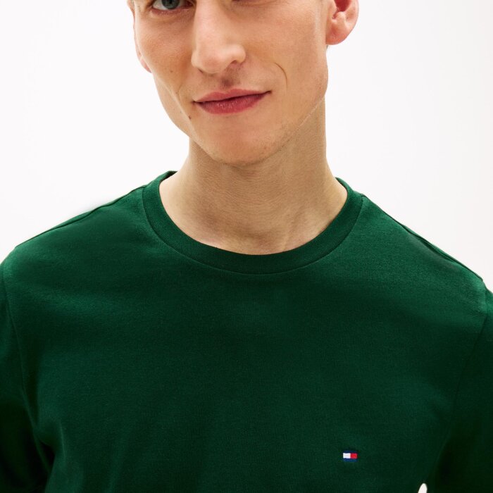 Tommy Hilfiger  - Tommy Hilfiger - TH Essential solid tee | T-shirt Noctunal Green