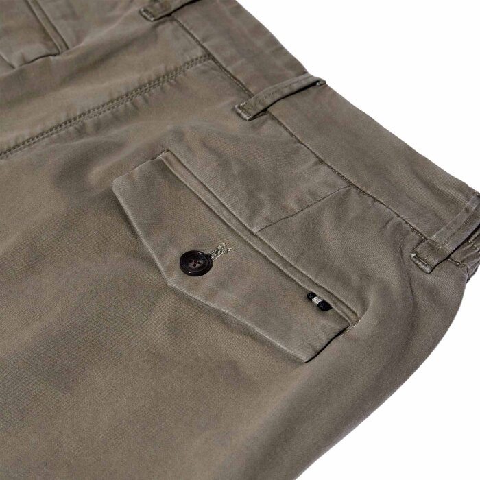 Mos Mosh Gallery - Mos Mosh - Penn paper | Chino Soft Army