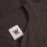 Double A by Wood Wood - Wood Wood - WWHardy shirt | K/Æ Skjorte Licorice Double A by Wood Wood - Wood Wood - WWHardy shirt | K/Æ Skjorte Licorice