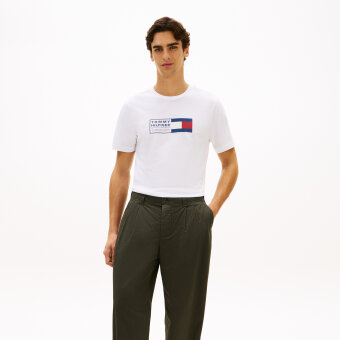 Tommy Hilfiger  - Tommy Hilfiger - BRAND LOVE TEXT BOX | T-shirt White