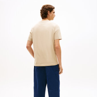 Tommy Hilfiger  - Tommy Hilfiger - BRAND LOVE TEXT BOX | T-shirt Sandalwood