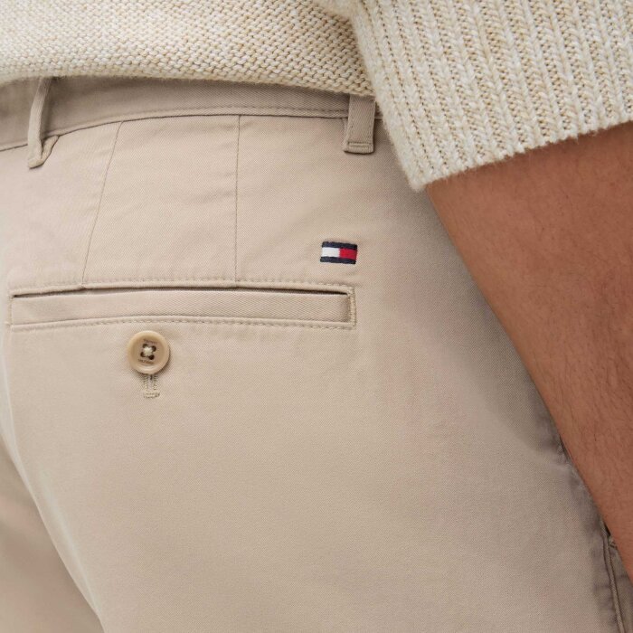 Tommy Hilfiger  - Tommy Hilfiger - Core Denton essential | Chino Batique Khaki