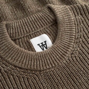 Double A by Wood Wood - Wood Wood - Halum crew neck | Strik desert palm