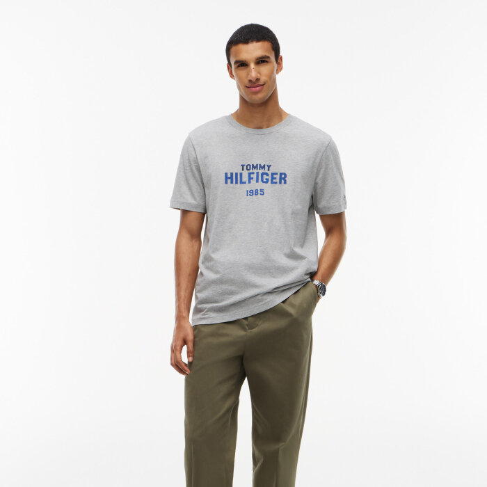Tommy Hilfiger  - Tommy Hilfiger - Brand love stack tee | T-shirt Light Grey