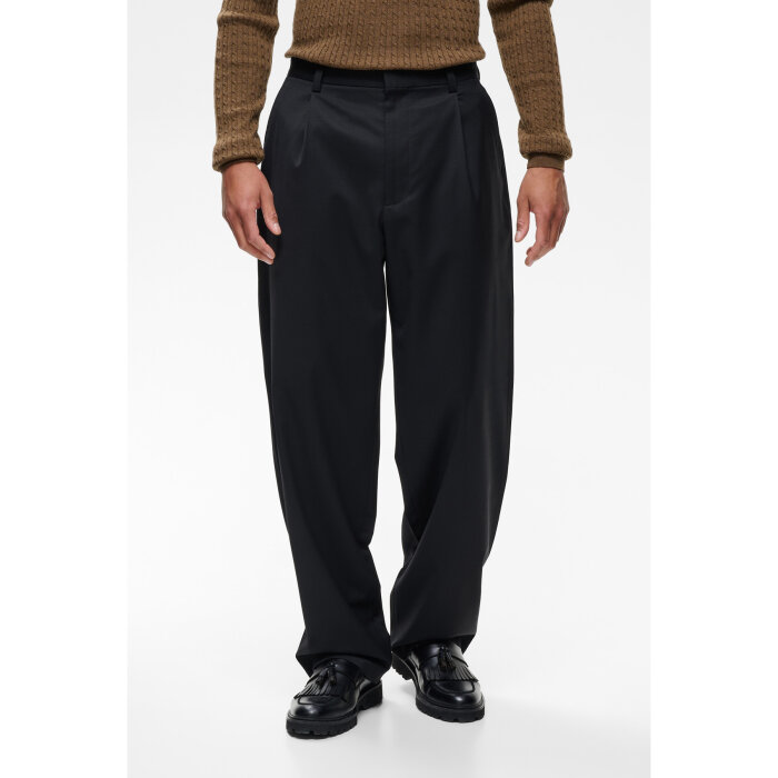 Matinique - Matinique - Chino pleat pants | Habitbuks Black